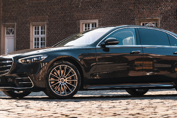 mercedes-benz-s-klasse-limousine-hero-mobiel