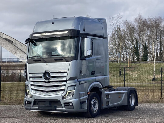 Mercedes-Benz  Actros 1845 LS | GigaSpace | Retarder | Xenon