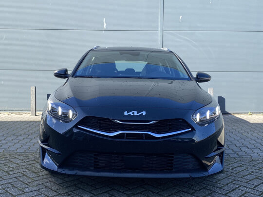 Kia Ceed SW 1.5 T-GDi MHEV DCT7 DynamicLine