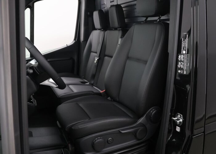 Mercedes-Benz Sprinter 319 CDI L2 H1 RWD Select