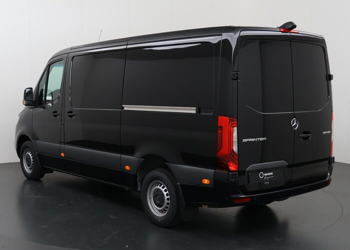 Mercedes-Benz Sprinter 319 CDI L2 H1 RWD Select