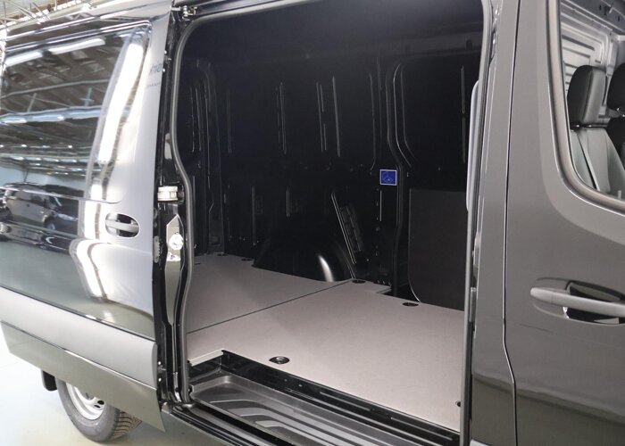 Mercedes-Benz Sprinter 319 CDI L2 H1 RWD Select