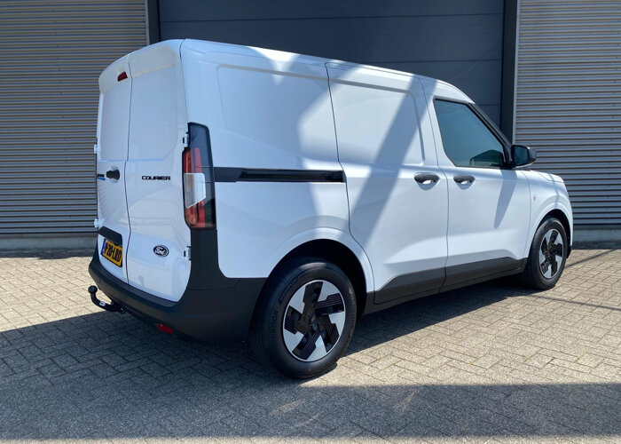 Ford E-Transit Courier Trend 44 kWh