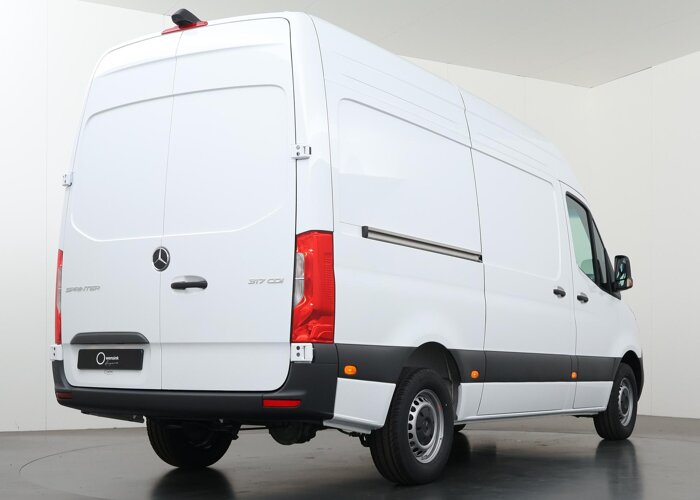 Mercedes-Benz Sprinter 317 CDI | L2 H2 | Aut. | RWD | PRO |