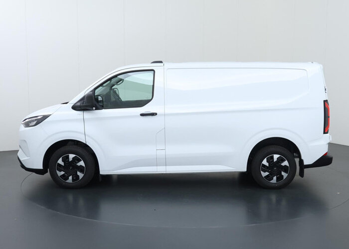 Ford E-Transit Custom 320 | L1 H1 | Trend | 65 kWh | 2300 KG. AHW |