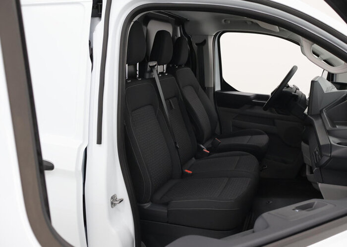 Ford E-Transit Custom 320 | L1 H1 | Trend | 65 kWh | 2300 KG. AHW |