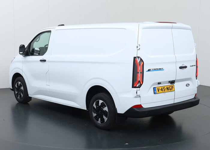 Ford E-Transit Custom 320 | L1 H1 | Trend | 65 kWh | 2300 KG. AHW |