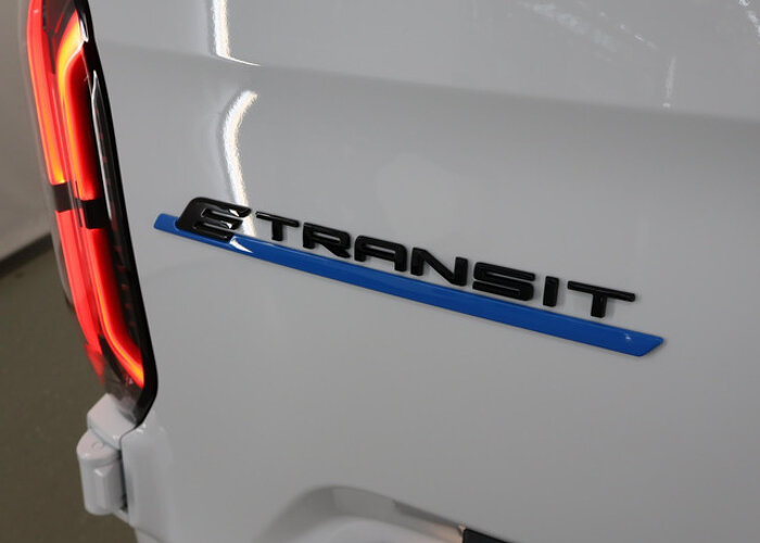 Ford E-Transit Custom 320 | L1 H1 | Trend | 65 kWh | 2300 KG. AHW |