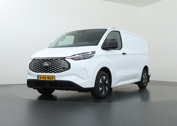 Ford E-Transit Custom 320 | L1 H1 | Trend | 65 kWh | 2300 KG. AHW |