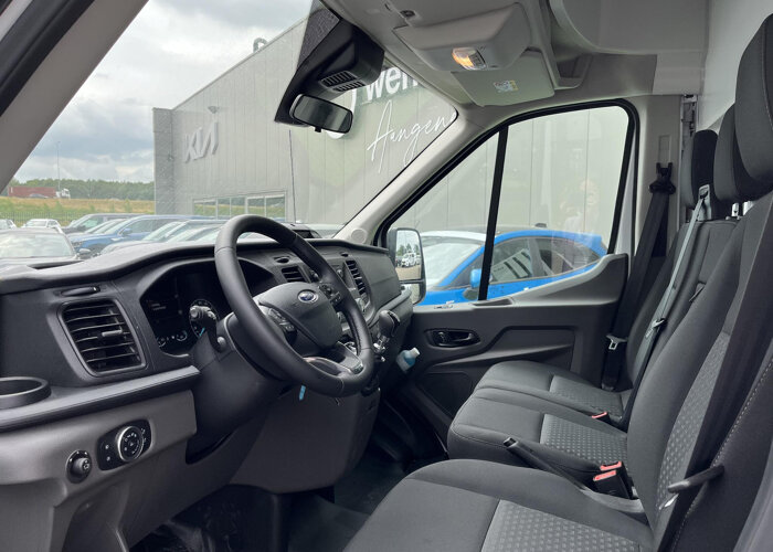 Ford Transit 350 2.0 TDCI L4H1 Trend Skeletal