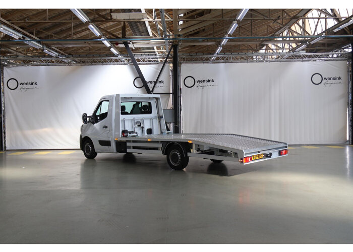Renault Master T35 2.3 dCi 165 PK L3 OPRIJWAGEN |