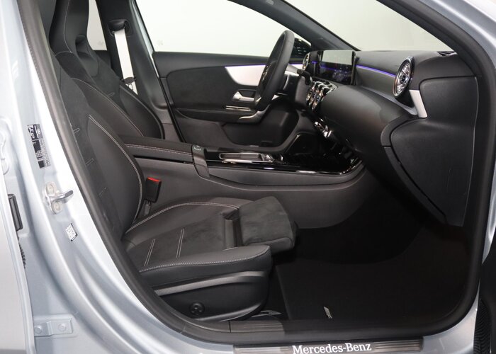 Mercedes-Benz A-Klasse 180 Business Solution AMG