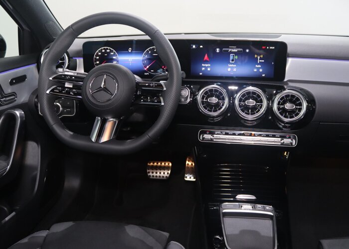 Mercedes-Benz A-Klasse 180 Business Solution AMG