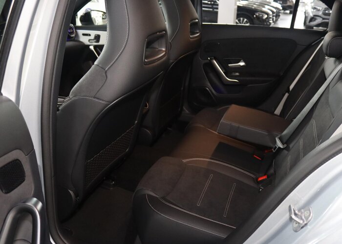Mercedes-Benz A-Klasse 180 Business Solution AMG