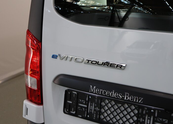 Mercedes-Benz EVITO TOURER 129 L2 PRO 90kWh | 8-PERSOONS