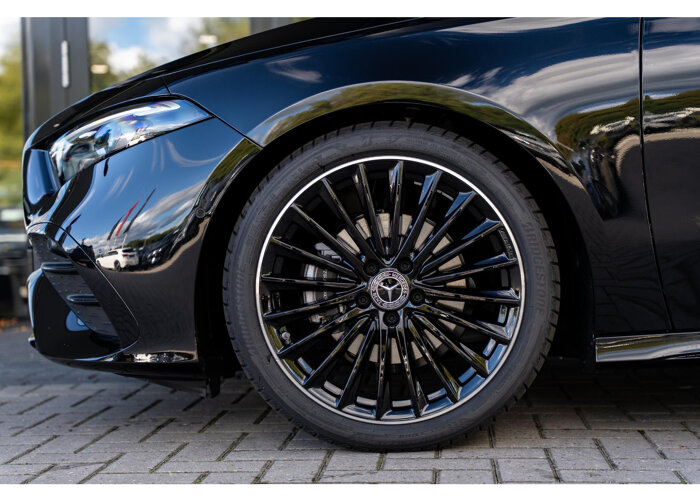 Mercedes-Benz A-Klasse 180 Business Solution AMG