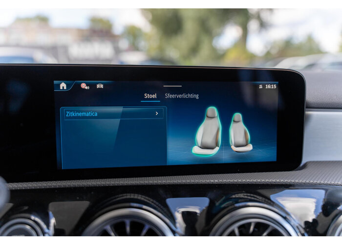 Mercedes-Benz A-Klasse 180 Business Solution AMG