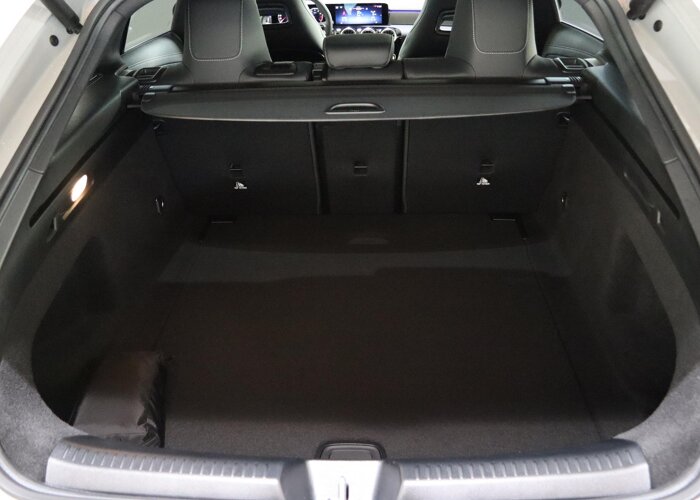 Mercedes-Benz CLA-Klasse Shooting Brake 180 Business Solution AMG