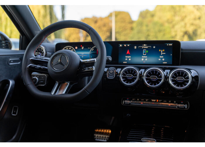 Mercedes-Benz A-Klasse 250e Business Solution AMG