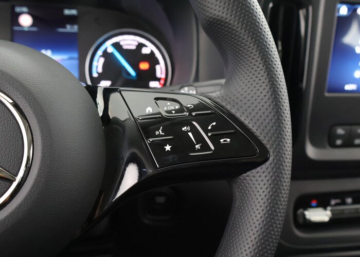 Mercedes-Benz EVITO TOURER 129 L2 PRO 90kWh | 8-PERSOONS