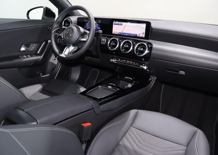 Mercedes-Benz CLA-Klasse Shooting Brake 180 Star Edition LIMITED