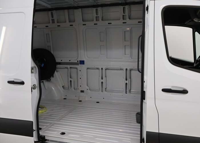 Mercedes-Benz eSprinter 414 L2 H2 RWD PRO 81kWh |