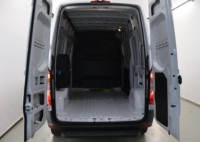 Mercedes-Benz eSprinter 414 L2 H2 RWD PRO 81kWh |