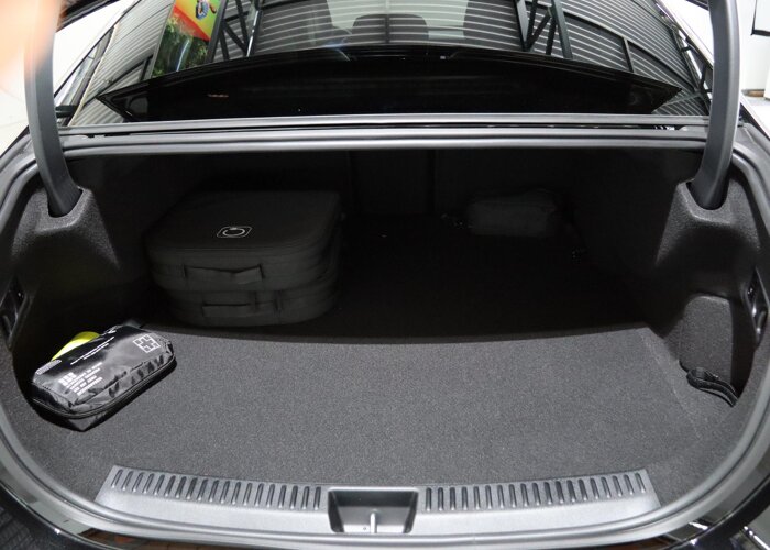 Mercedes-Benz E-Klasse 300e Sport Edition