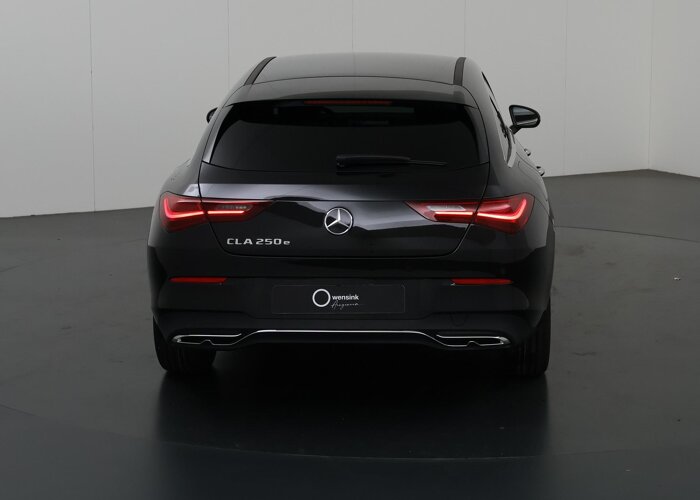 Mercedes-Benz CLA-Klasse 180 Shooting Brake Star Edition Luxury Line