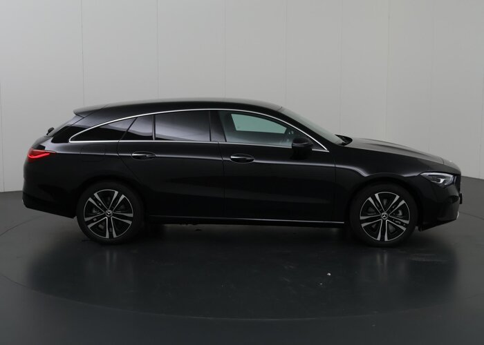 Mercedes-Benz CLA-Klasse 180 Shooting Brake Star Edition Luxury Line