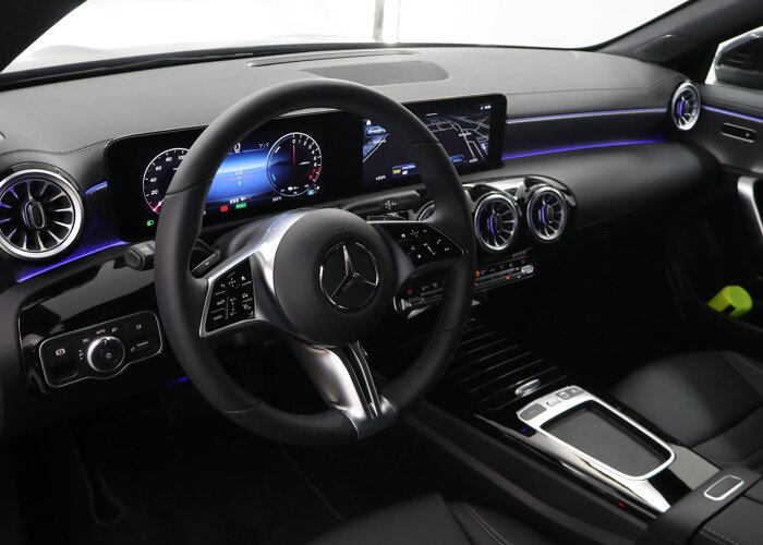 Mercedes-Benz CLA-Klasse 180 Shooting Brake Star Edition Luxury Line