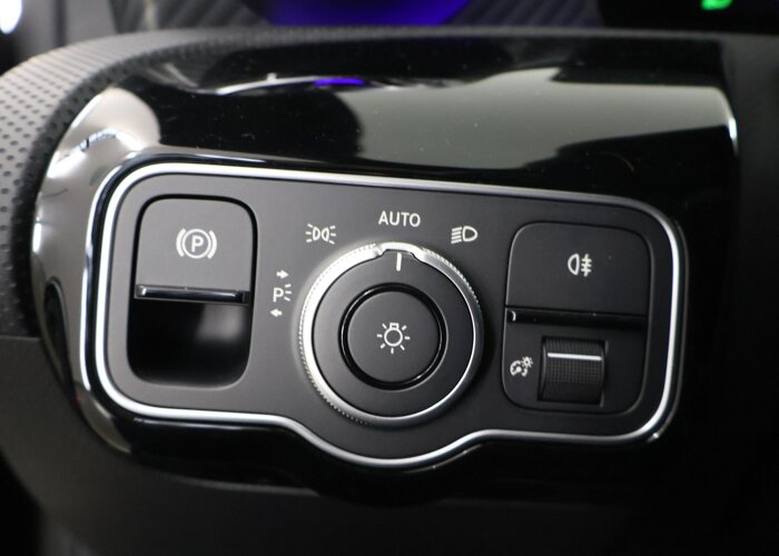 Mercedes-Benz CLA-Klasse 180 Shooting Brake Star Edition Luxury Line