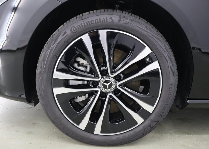 Mercedes-Benz CLA-Klasse 180 Shooting Brake Star Edition Luxury Line