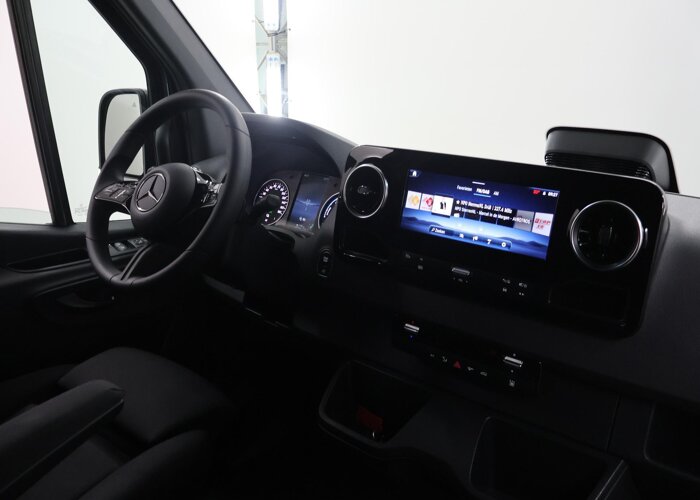Mercedes-Benz eSprinter 414 GB L2 H2 PRO | 81 kWh | 4250 GVW |