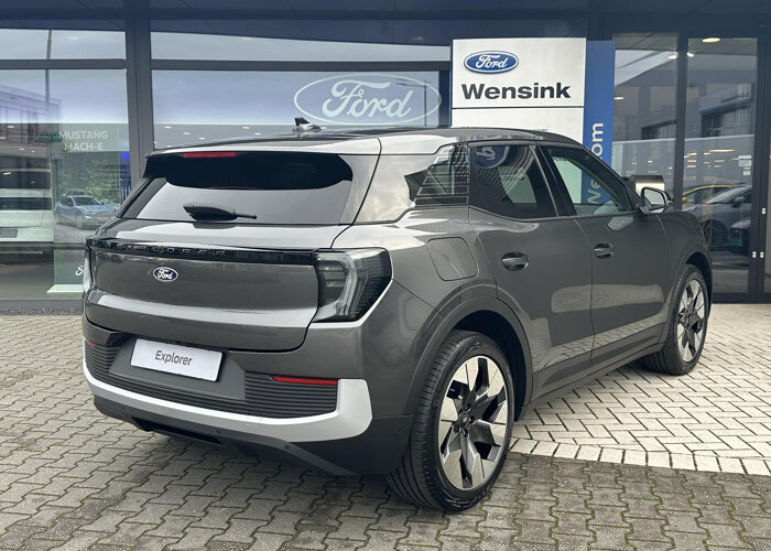 Ford Explorer Premium Extended Range RWD 77 kWh