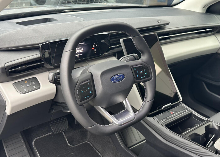 Ford Explorer Premium Extended Range RWD 77 kWh