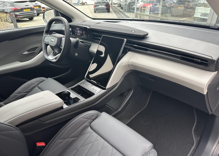 Ford Explorer Premium Extended Range RWD 77 kWh