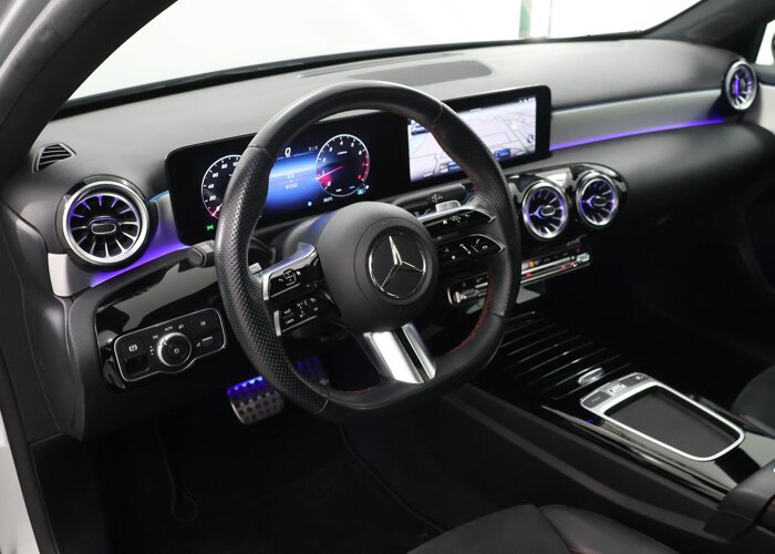 Mercedes-Benz A-Klasse 180 AMG Line
