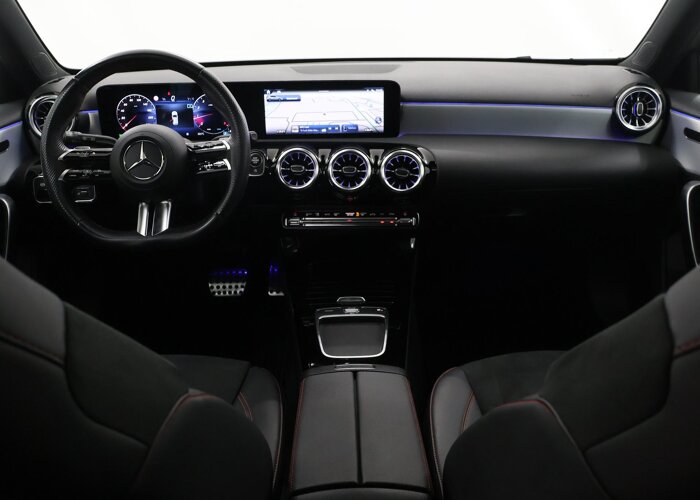 Mercedes-Benz A-Klasse 180 AMG Line