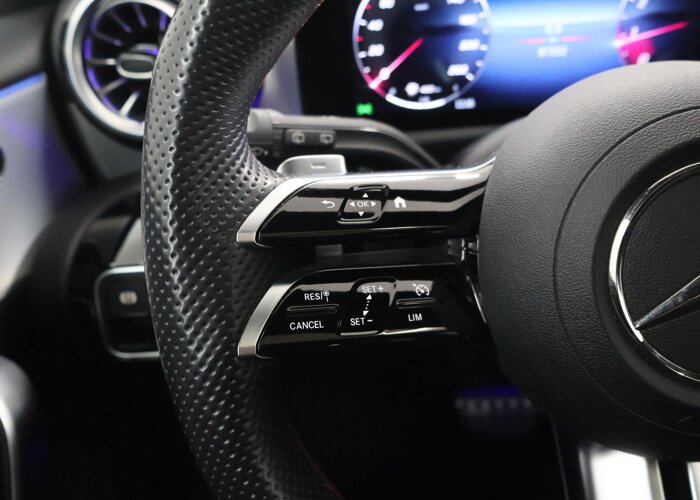 Mercedes-Benz A-Klasse 180 AMG Line