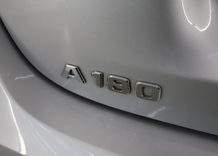 Mercedes-Benz A-Klasse 180 AMG Line