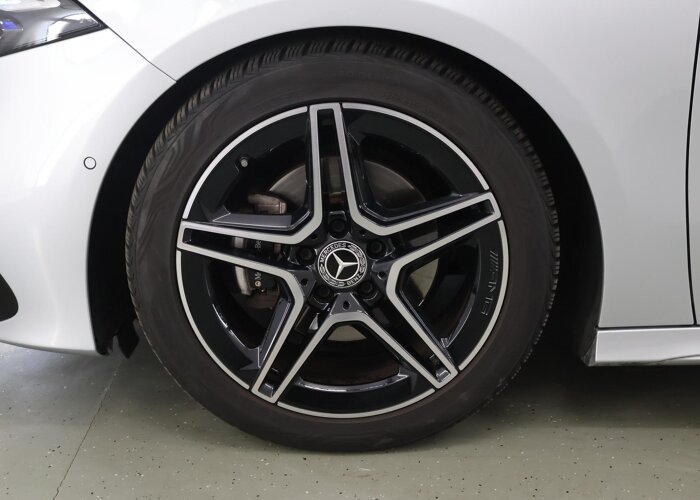 Mercedes-Benz A-Klasse 180 AMG Line
