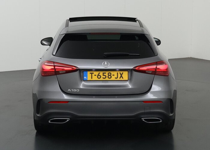 Mercedes-Benz A-Klasse 180 AMG Line