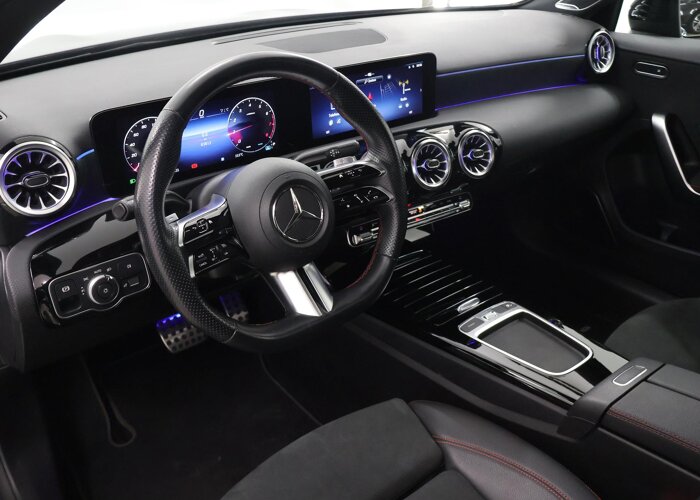 Mercedes-Benz A-Klasse 180 AMG Line