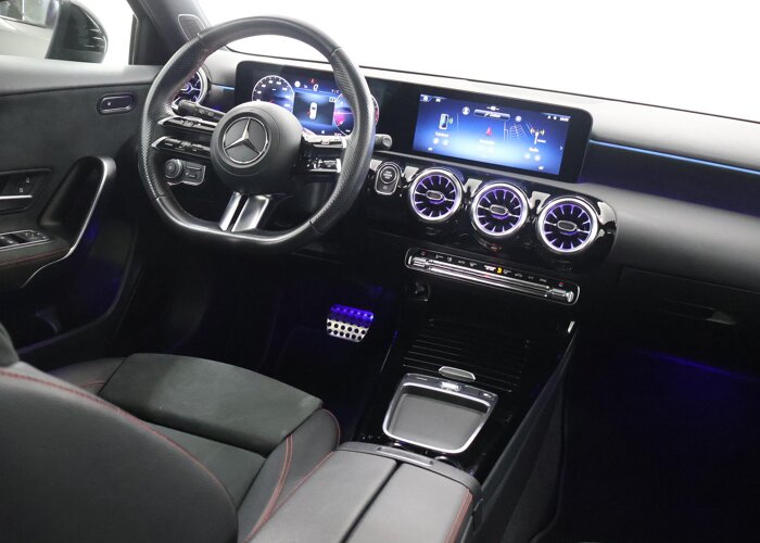 Mercedes-Benz A-Klasse 180 AMG Line