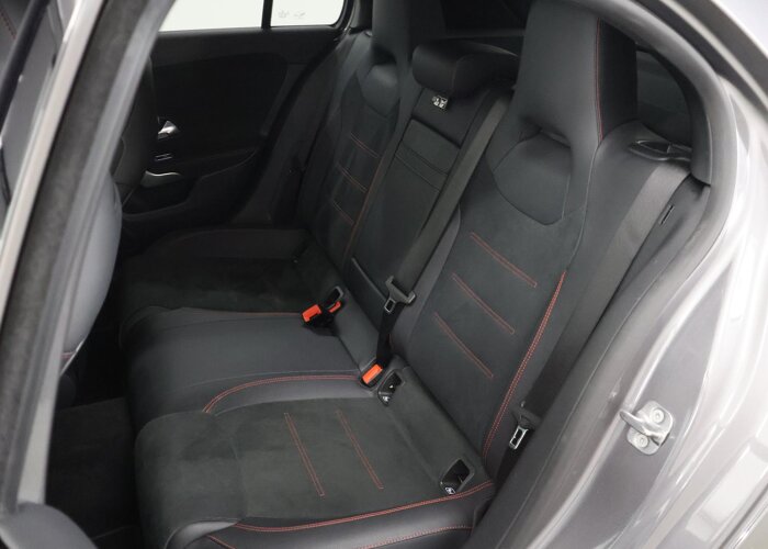Mercedes-Benz A-Klasse 180 AMG Line