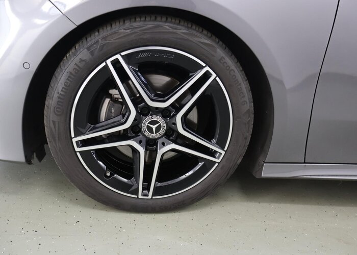 Mercedes-Benz A-Klasse 180 AMG Line
