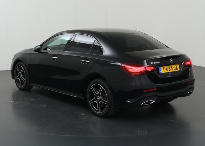Mercedes-Benz A-Klasse 250 e AMG Line