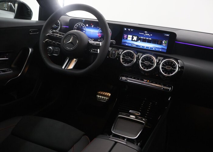 Mercedes-Benz A-Klasse 180 Business Solution AMG