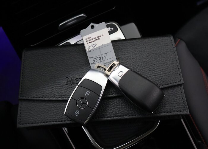 Mercedes-Benz A-Klasse 250e Business Solution AMG